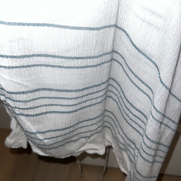 Billabong Swim Coverup - Picture 2 of 3